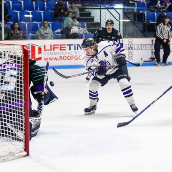 Meet your Posher, Clayton - Picture 6 of 6